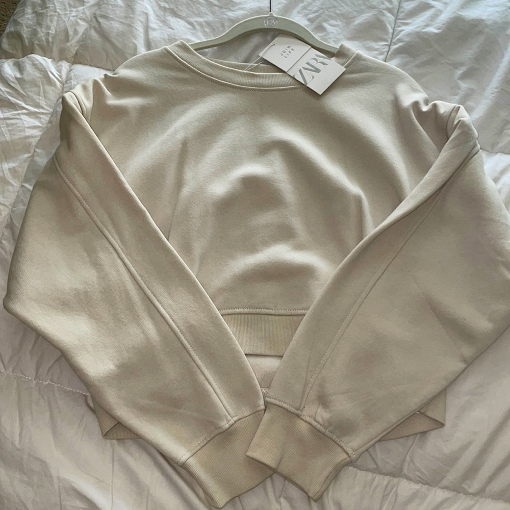 Pull over sweater